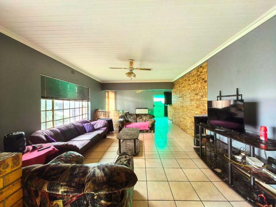 4 Bedroom Property for Sale in Roodia Free State